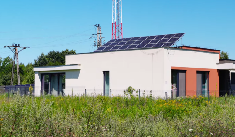 SolaX X3 Hybrid inverter and T58 batteries installed in a Polish residential energy storage system